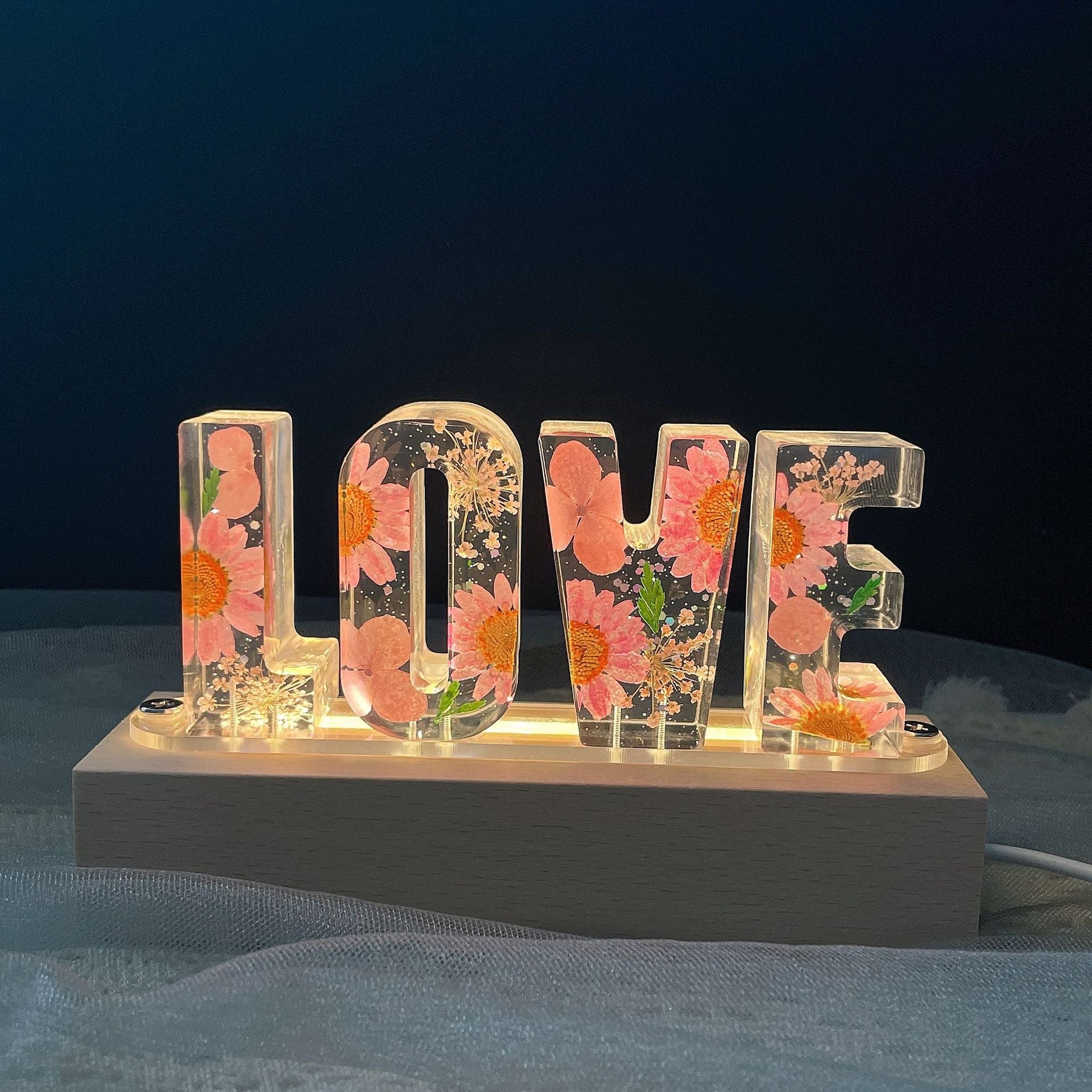 Personalized MOM flower lamp